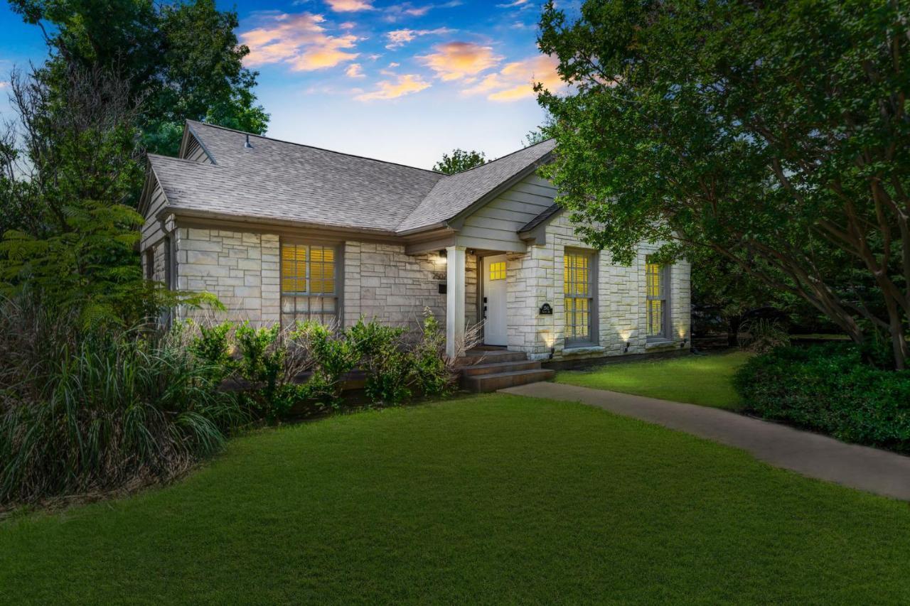 Sunset House - Luxury Pool And Hot Tub Retreat Vila Dallas Exterior foto